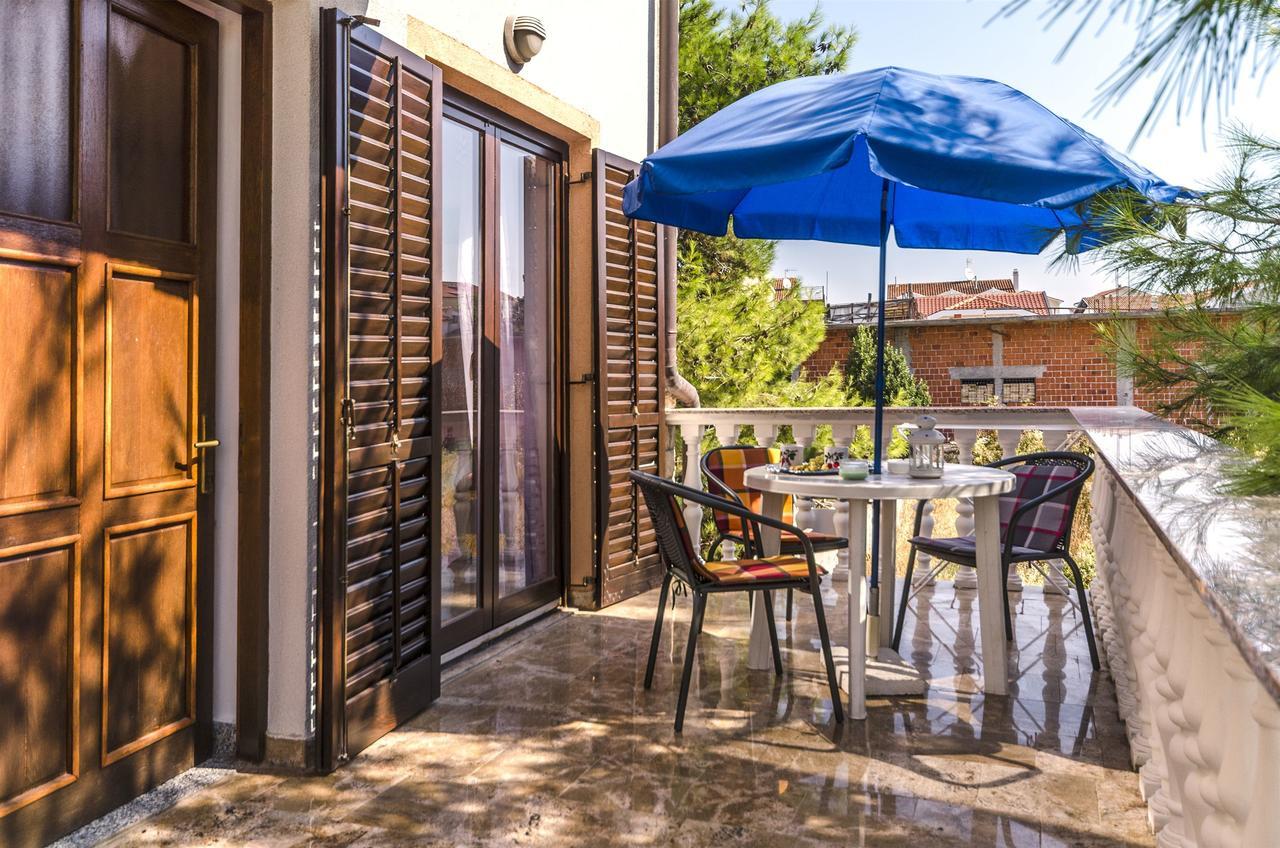 Apartments Miljenka Vodice Extérieur photo